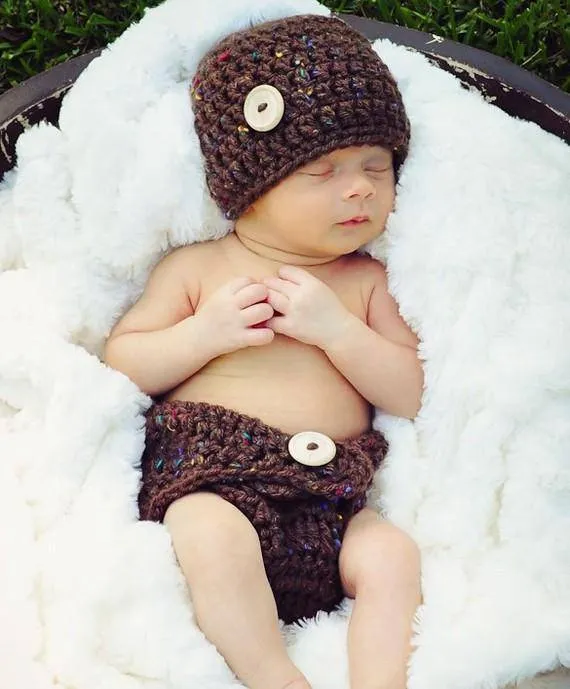 Brown Tweedle Dee Diaper And Hat Set