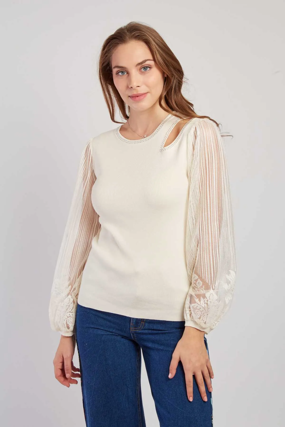 Caracas Cutout Pullover- Cream