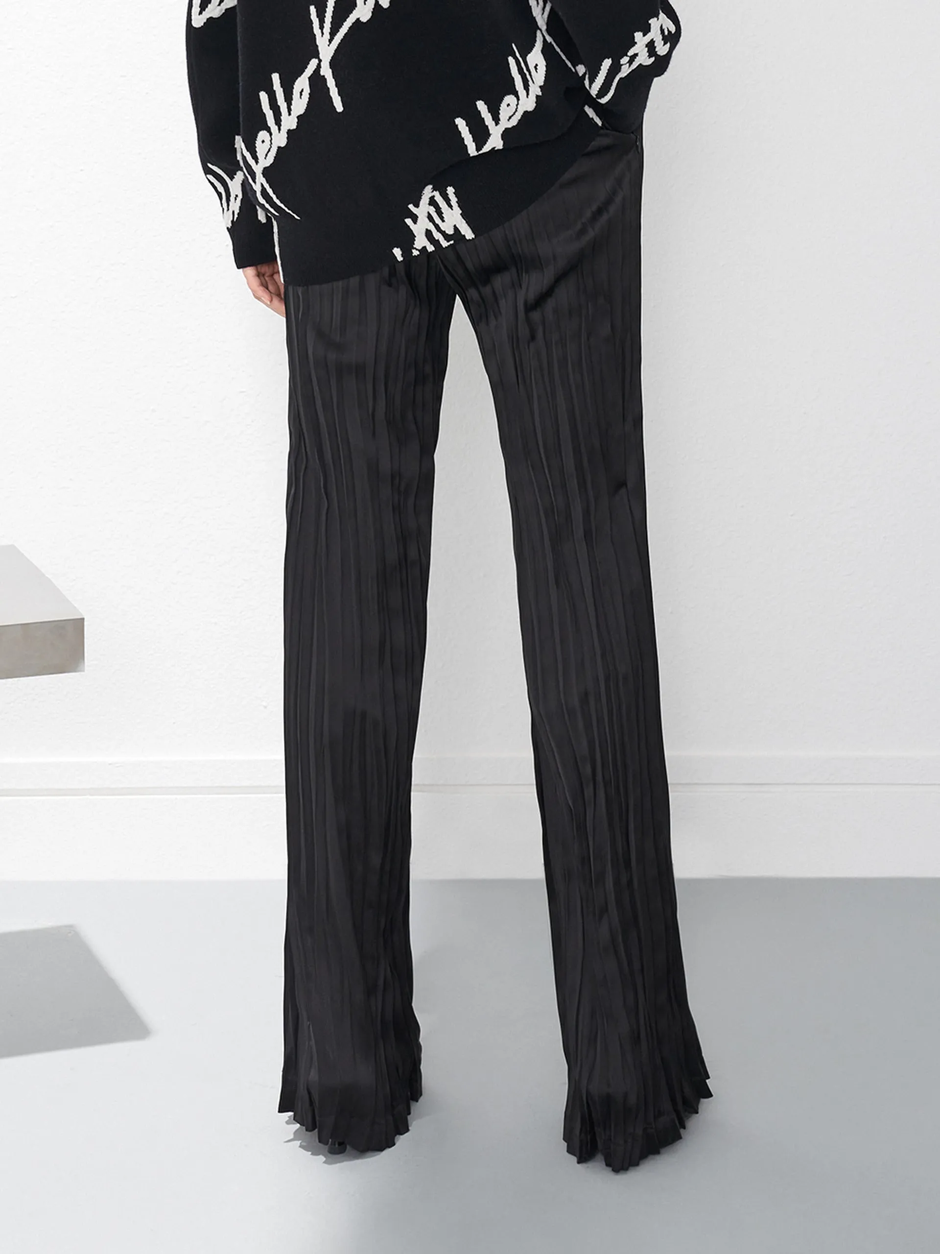 Pleated Textured Straight Pants