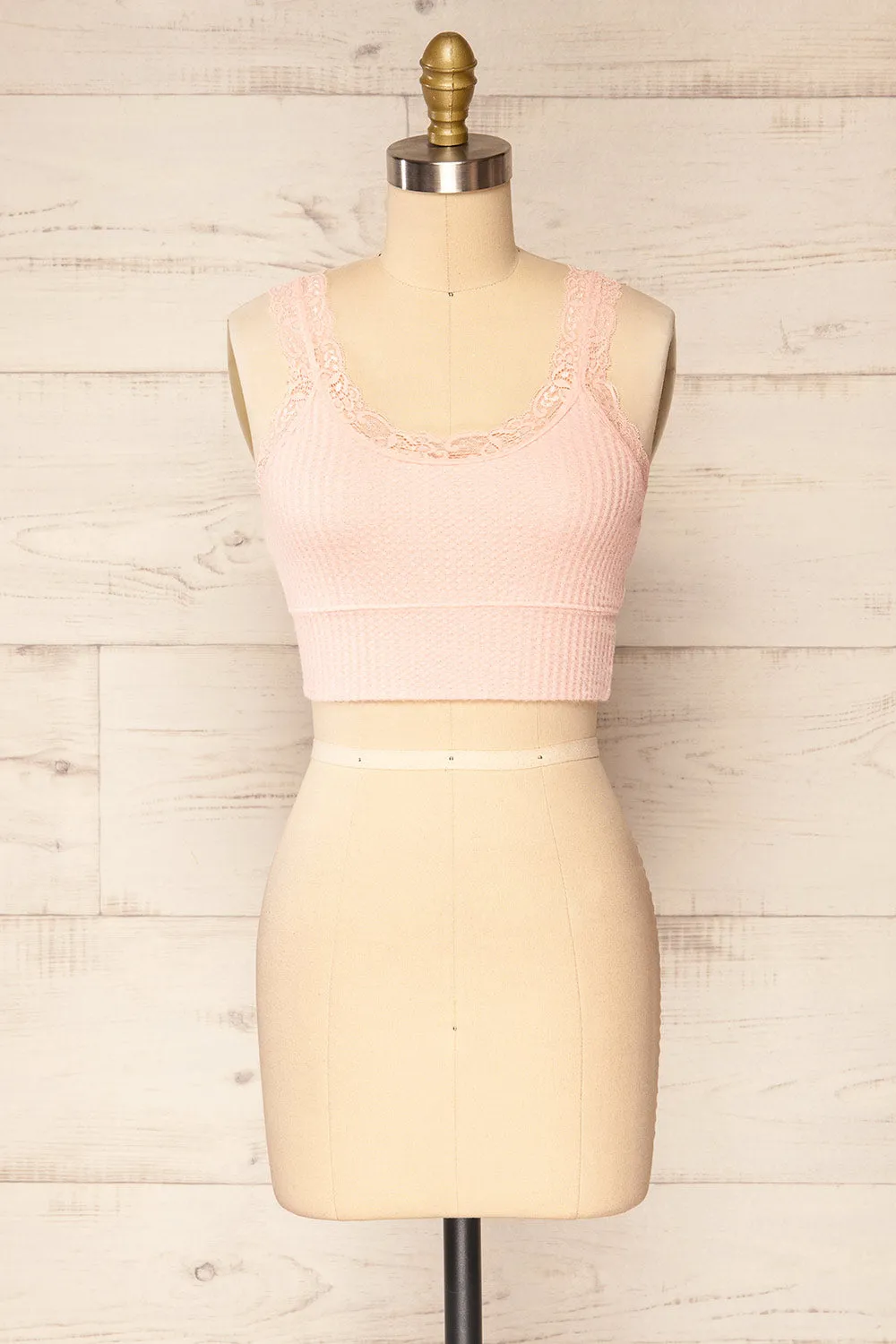 Pregje | V-Neck Cropped Cami w/ Lace Details