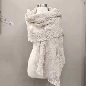 "CORINNE" Ivory lace and linen scarf